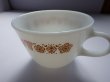 画像2: 【Old　Pyrex】パイレックス　バタフライゴールドカップ/コーヒーカップ/マグ/マグカップ (2)