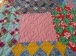 画像4: 【Ａｎｔｉｑｕｅ　Ｑｕｉｌｔ】【送料無料】ピンクスクエアパッチのバリエーションキルト (4)